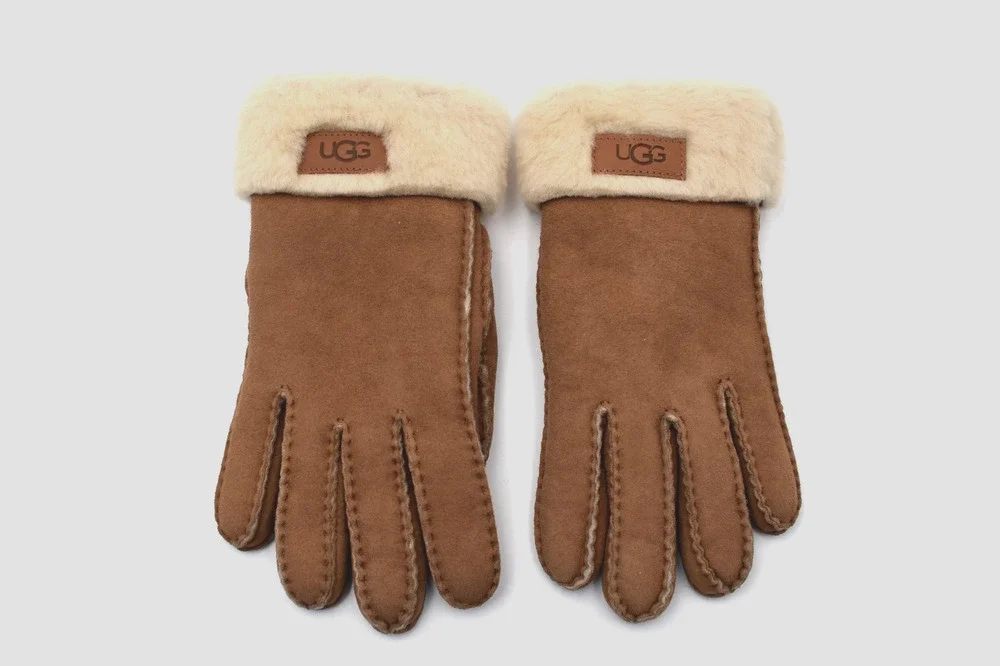 UGG Australia Shearling Turn Cuff Gloves Size Medium Chestnut Water Resistant